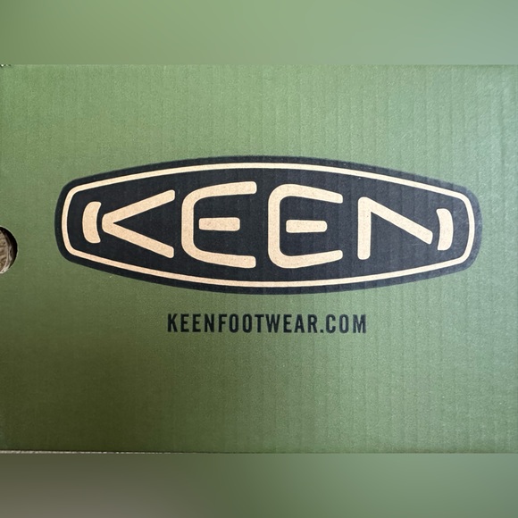Keen Elsa lite sneaker 6.5 New with box - Picture 8 of 8